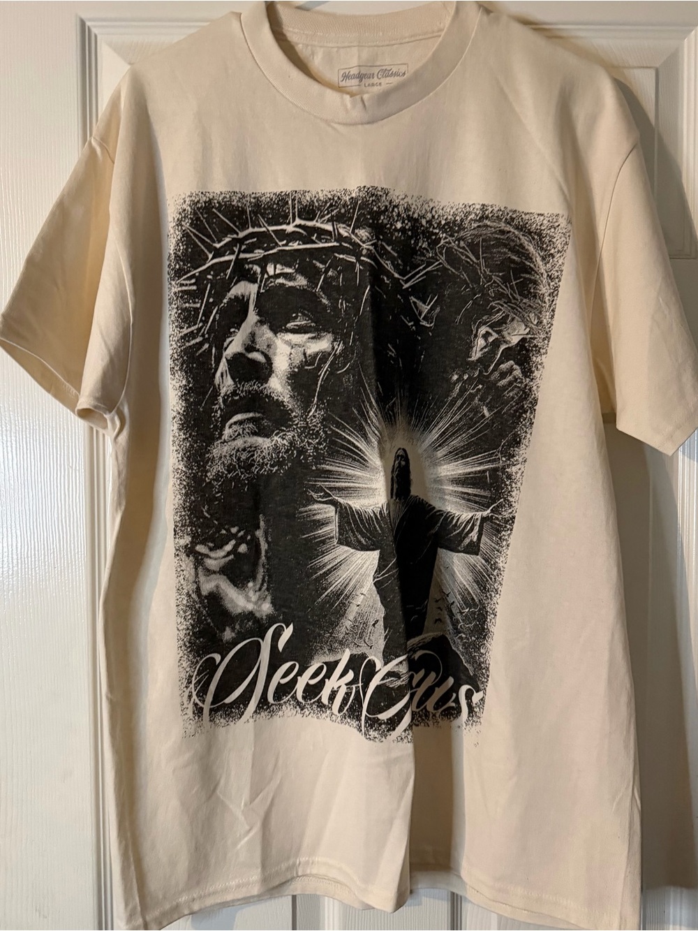 Vintage-Inspired Seek Jesus Graphic Tee - Cream/Black